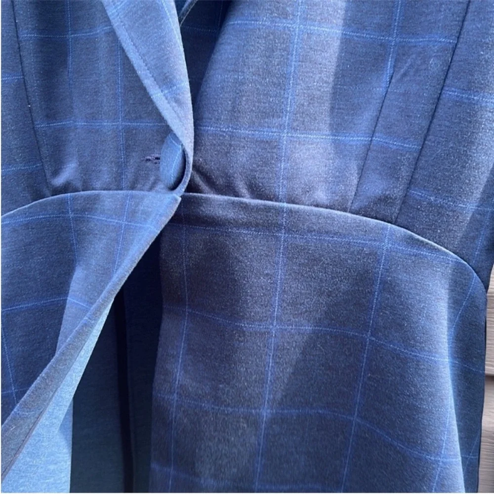 Cabi Navy Blue Window Pane Check Stretch Blazer Jacket size 4 style 5475